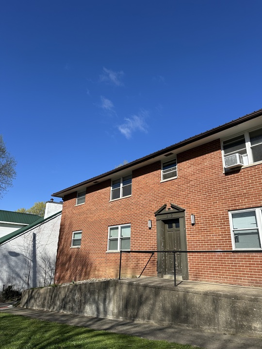Property main image